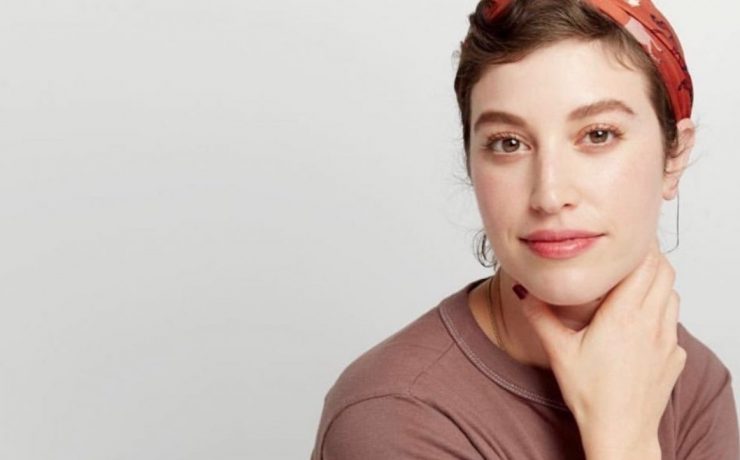 The Best Product For Glowing Skin, According To A Celebrity Makeup Artist