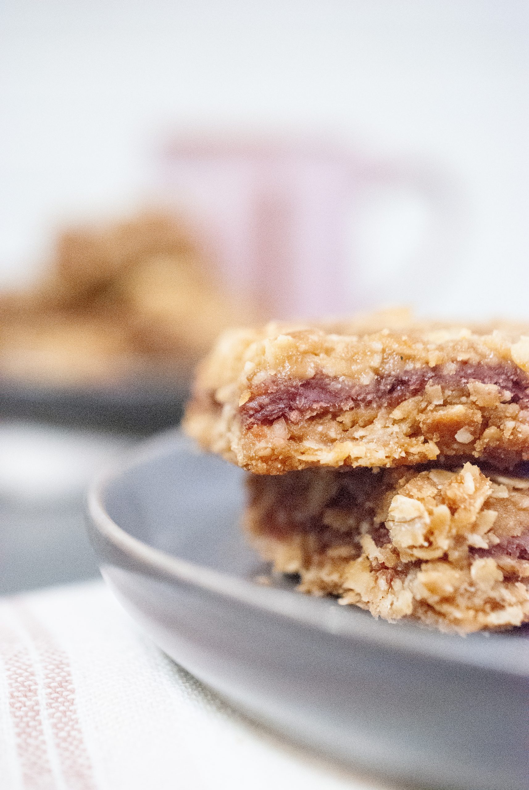 Easy Strawberry Oatmeal Bars for Valentine's Day, Raise Magazine Easy Strawberry Oatmeal Bars for Valentine's Day, Raise Magazine