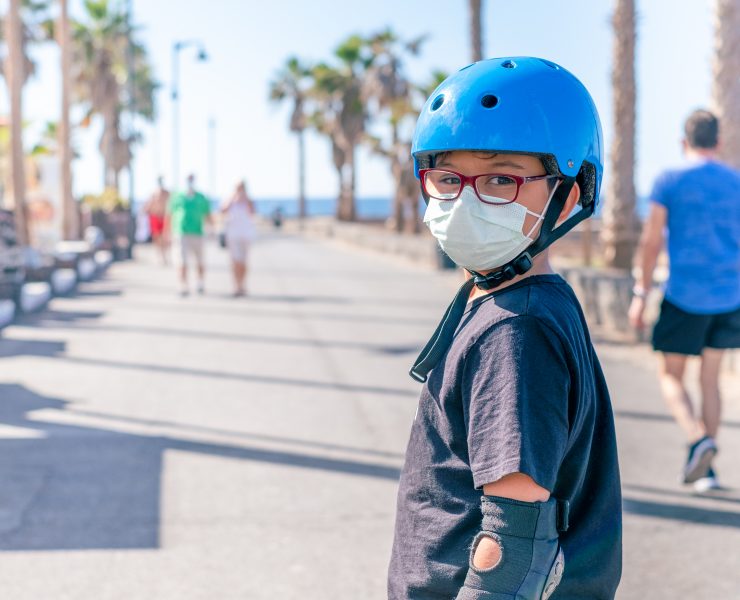 Wearing Masks During Outdoor Sports Is Dangerous